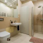 Victus Family Close To The By Renters Apartman
