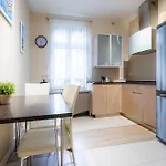 דירה Victus Family Close To The By Renters סופוט
