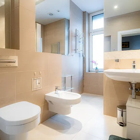 Victus Apartamenty, Fresco